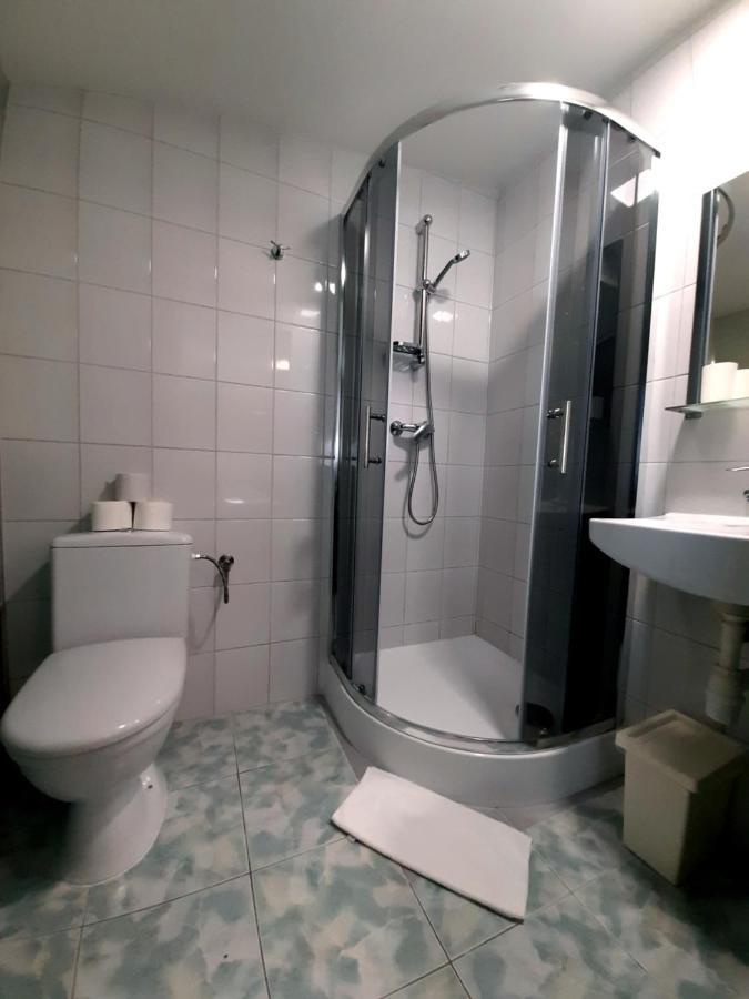 Astral Aparthotel ราชิน ภายนอก รูปภาพ