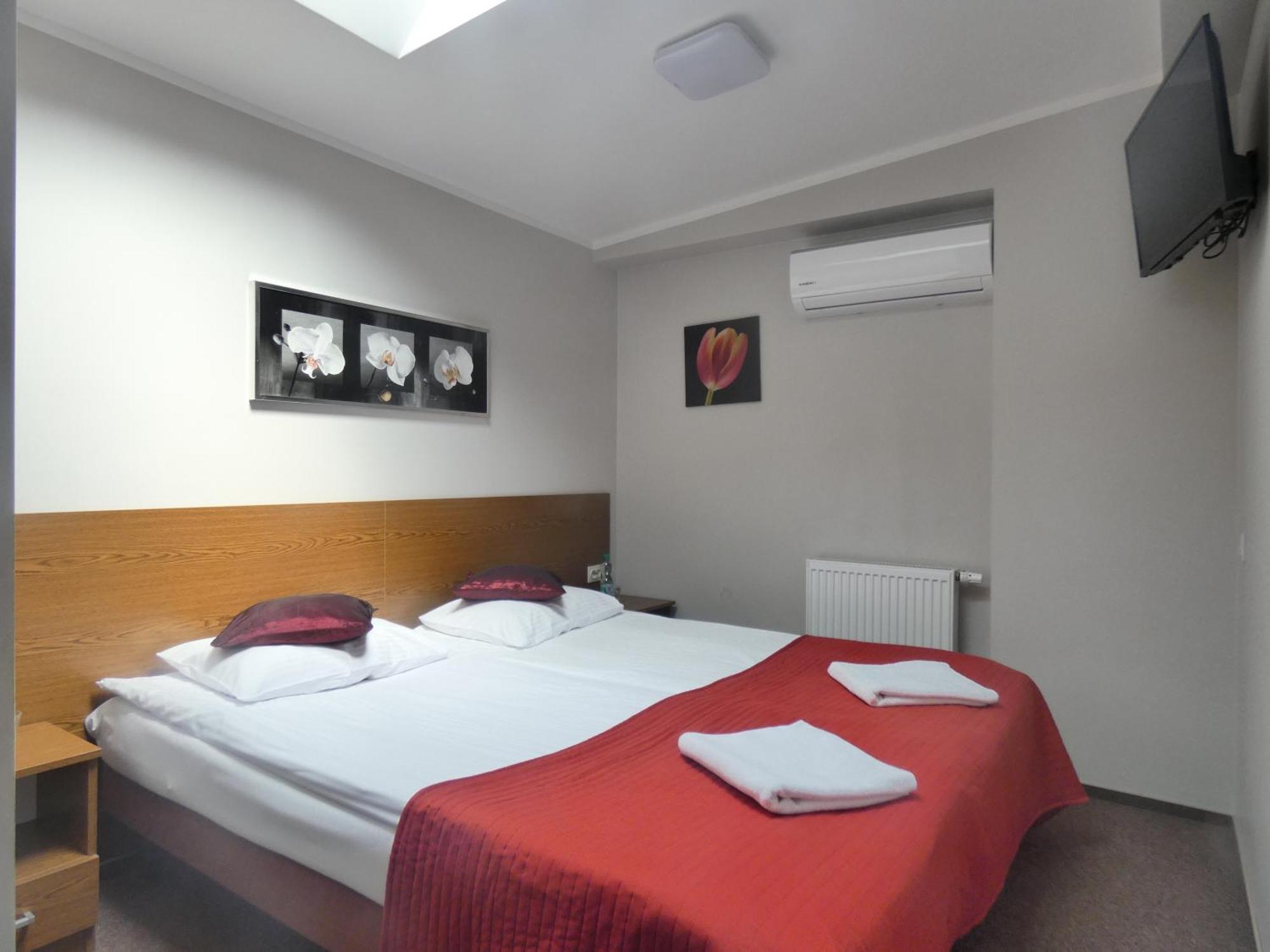 Astral Aparthotel ราชิน ภายนอก รูปภาพ
